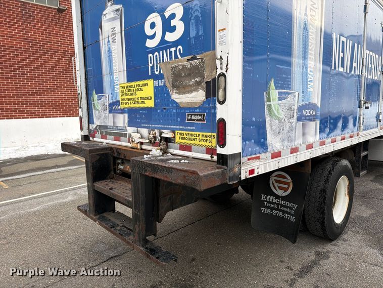 image for item FB7972 2015 International 4300 box truck