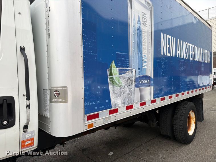 image for item FB7972 2015 International 4300 box truck