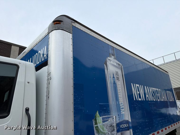 image for item FB7972 2015 International 4300 box truck