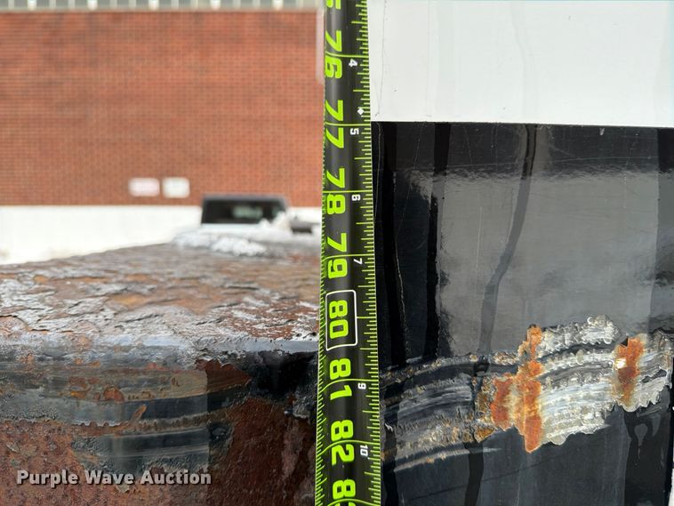 image for item FB7972 2015 International 4300 box truck