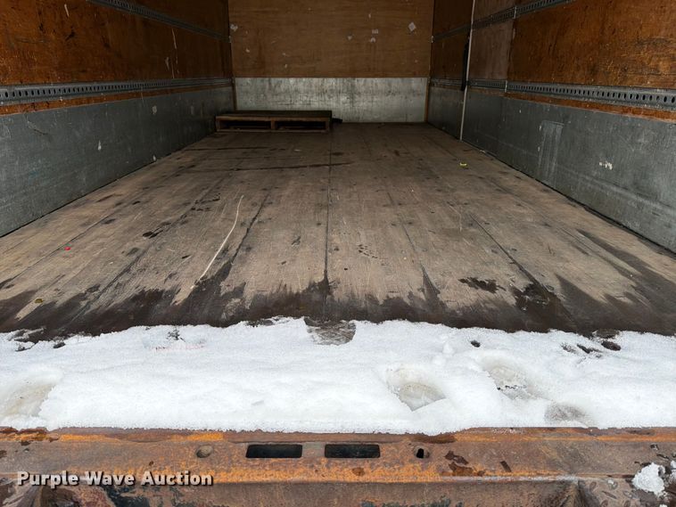 image for item FB7972 2015 International 4300 box truck