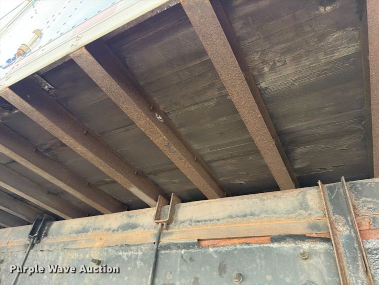 image for item FB7972 2015 International 4300 box truck