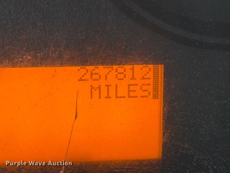 image for item FB7972 2015 International 4300 box truck