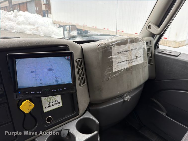 image for item FB7972 2015 International 4300 box truck