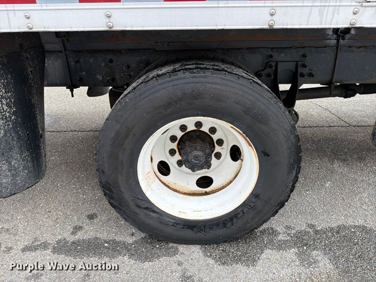 image for item FB7972 2015 International 4300 box truck