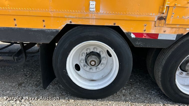 image for item FC5018 1996 Kentucky dry van trailer