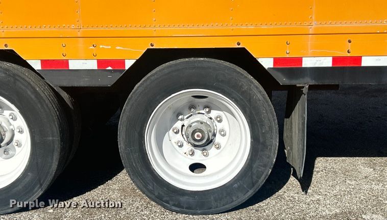 image for item FC5023 1999 Kentucky dry van trailer