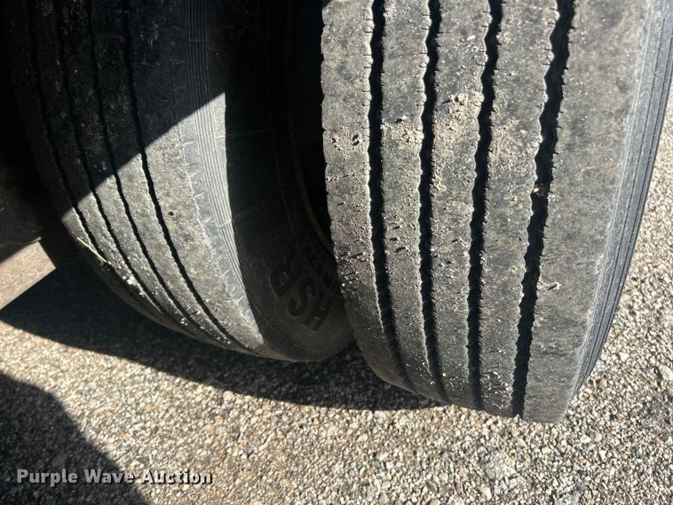 image for item FC5023 1999 Kentucky dry van trailer