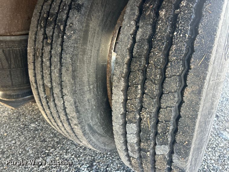 image for item FC5023 1999 Kentucky dry van trailer