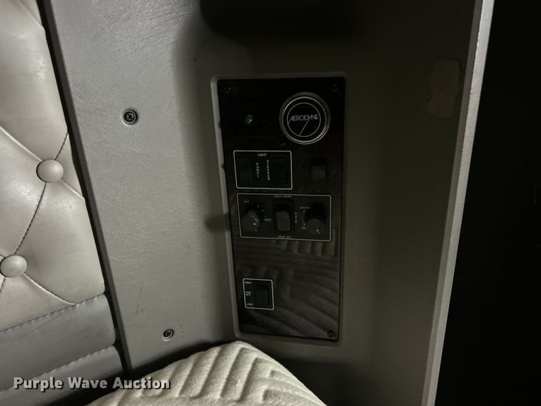 image for item FC5040 2013 Kenworth T660 semi truck