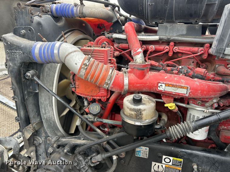 image for item FC5040 2013 Kenworth T660 semi truck