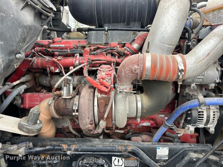 image for item FC5040 2013 Kenworth T660 semi truck