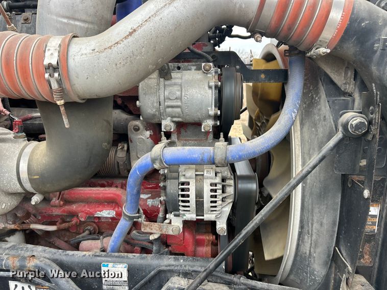 image for item FC5040 2013 Kenworth T660 semi truck