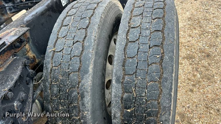 image for item FC5040 2013 Kenworth T660 semi truck