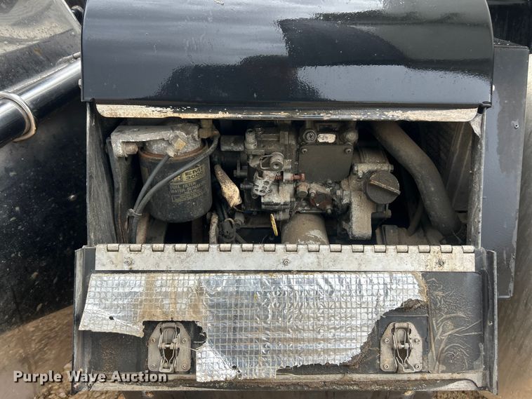 image for item FC5043 2016 Peterbilt 579 semi truck