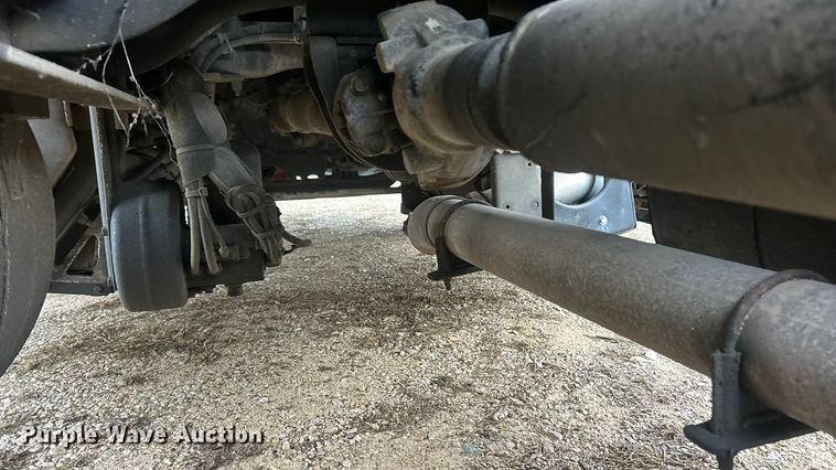 image for item FC5043 2016 Peterbilt 579 semi truck