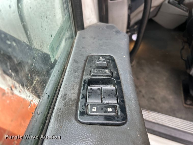 image for item FC5043 2016 Peterbilt 579 semi truck