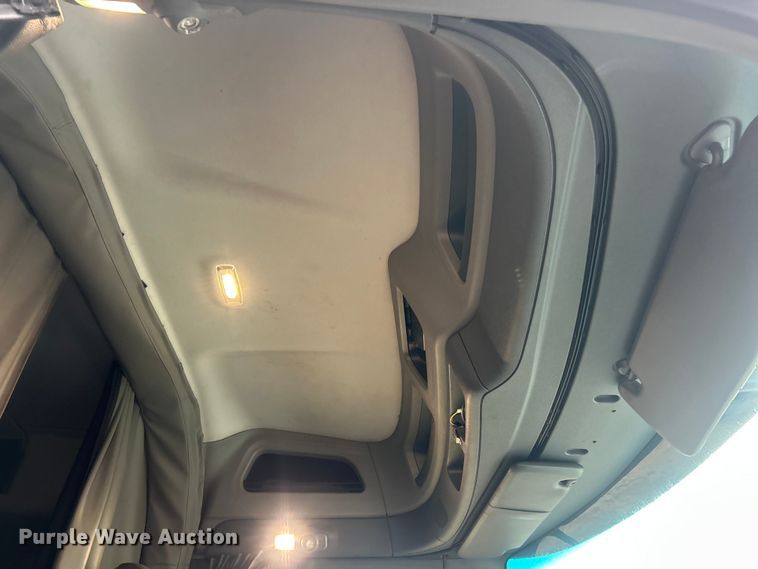 image for item FC5043 2016 Peterbilt 579 semi truck