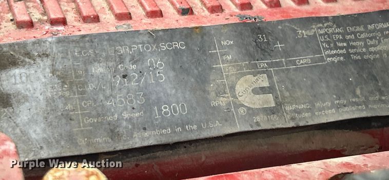 image for item FC5043 2016 Peterbilt 579 semi truck