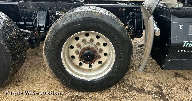 image for item FC5043 2016 Peterbilt 579 semi truck