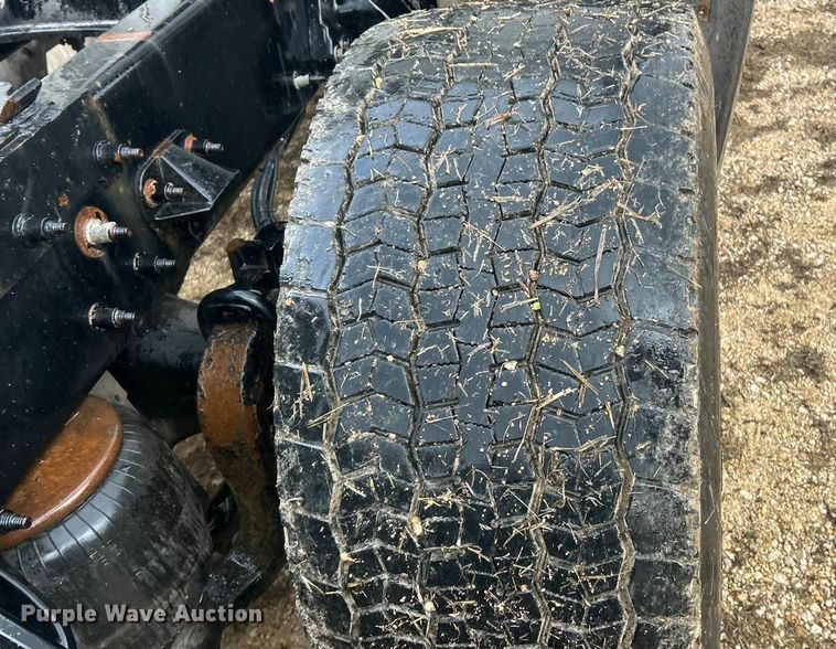 image for item FC5043 2016 Peterbilt 579 semi truck