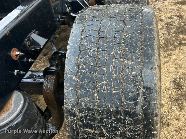 image for item FC5043 2016 Peterbilt 579 semi truck