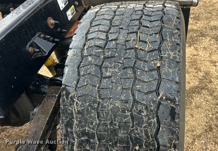 image for item FC5043 2016 Peterbilt 579 semi truck