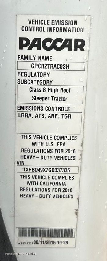 image for item FC5043 2016 Peterbilt 579 semi truck