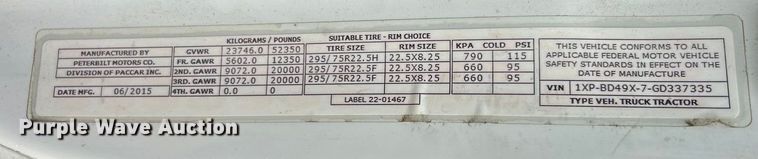 image for item FC5043 2016 Peterbilt 579 semi truck