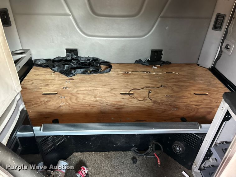 image for item FC5045 2015 Peterbilt 579 semi truck