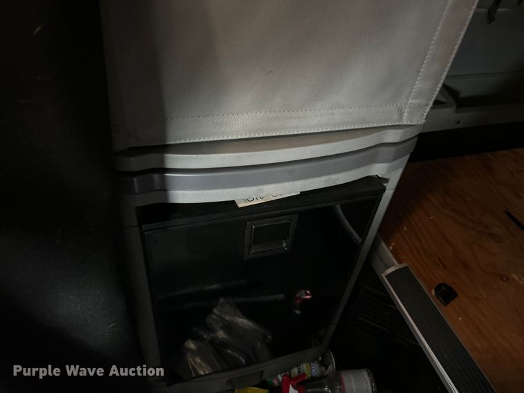 image for item FC5045 2015 Peterbilt 579 semi truck