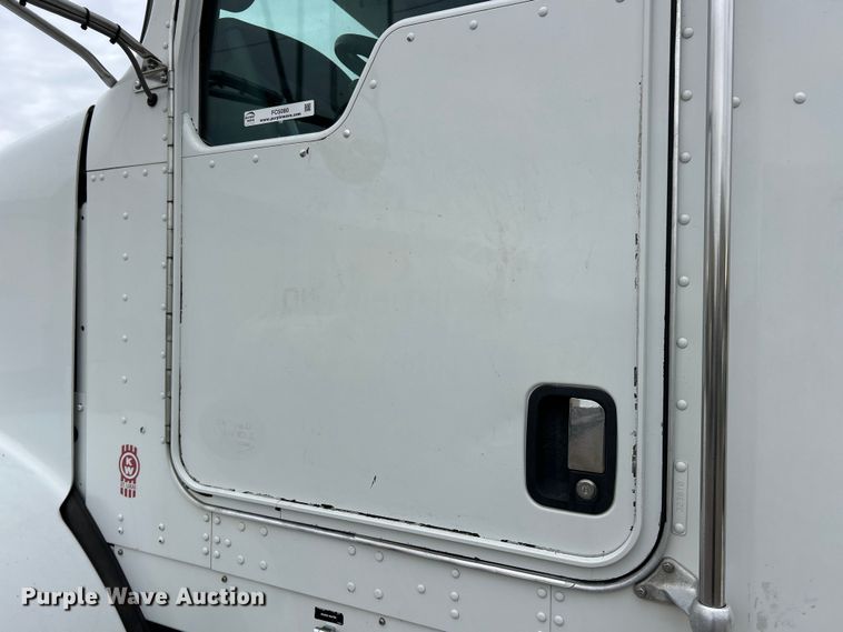 image for item FC5080 2012 Kenworth T800 semi truck