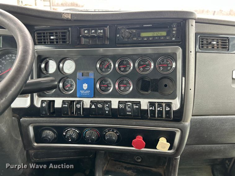 image for item FC5080 2012 Kenworth T800 semi truck