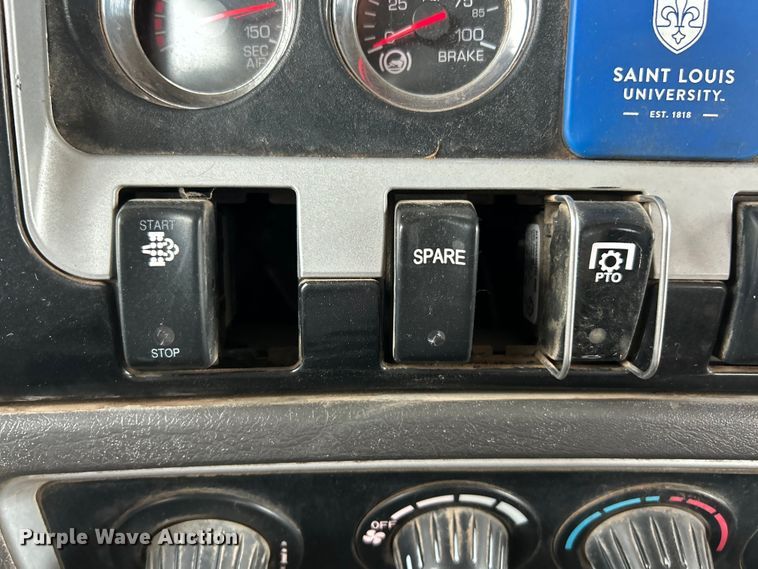 image for item FC5080 2012 Kenworth T800 semi truck