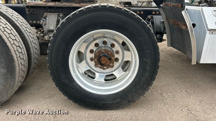 image for item FC5080 2012 Kenworth T800 semi truck