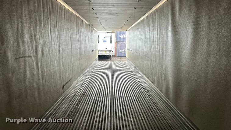 image for item FC5129 2009 Utility refrigerated van trailer