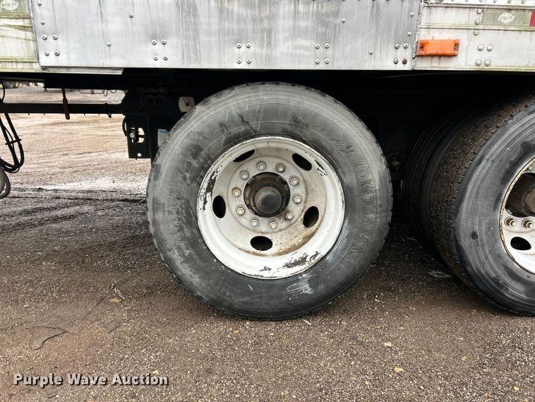 image for item FC5129 2009 Utility refrigerated van trailer