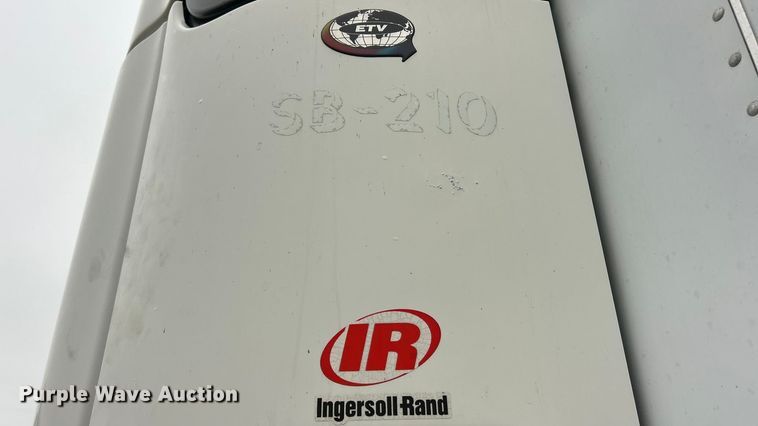 image for item FC5130 2008 Utility refrigerated van trailer