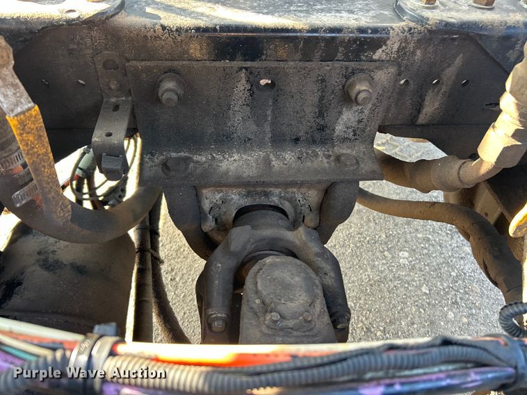 image for item FC5167 2012 Kenworth T800 semi truck