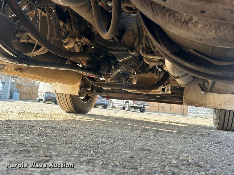 image for item FC5167 2012 Kenworth T800 semi truck