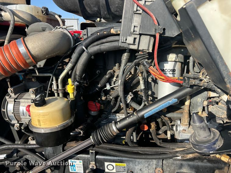 image for item FC5167 2012 Kenworth T800 semi truck