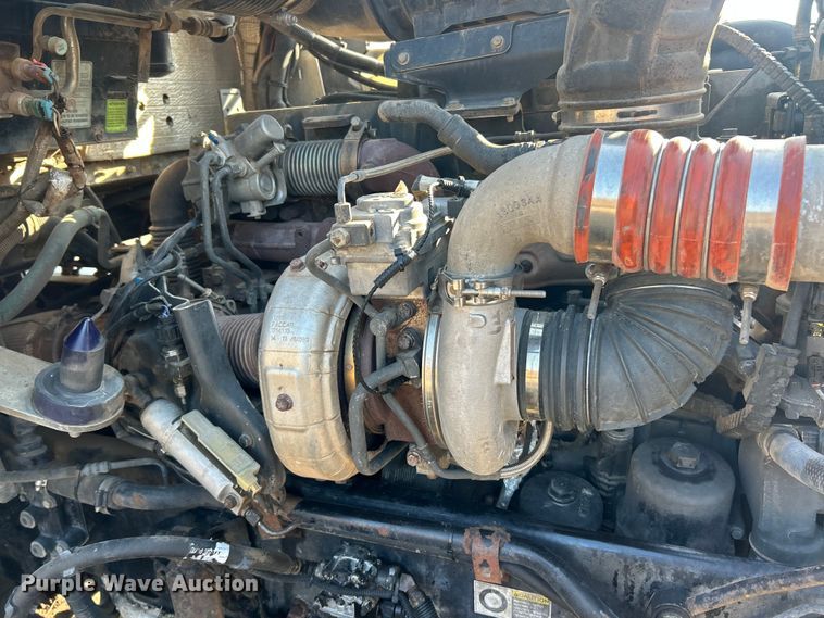 image for item FC5167 2012 Kenworth T800 semi truck