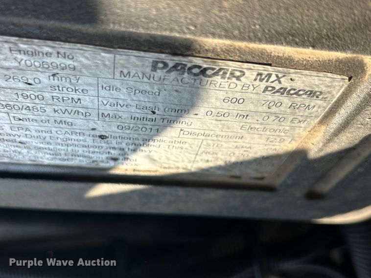 image for item FC5167 2012 Kenworth T800 semi truck