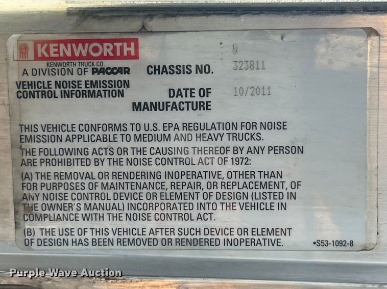 image for item FC5167 2012 Kenworth T800 semi truck