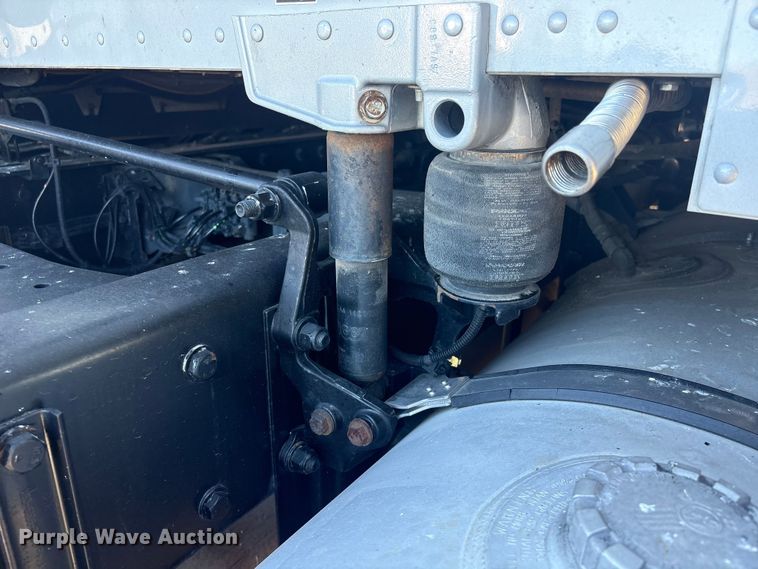 image for item FG2693 2018 Kenworth T680 semi truck