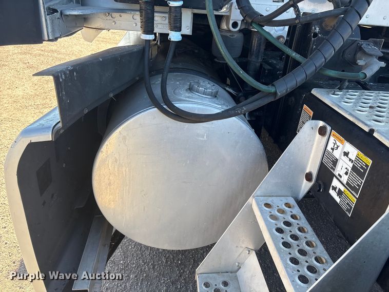 image for item FG2693 2018 Kenworth T680 semi truck