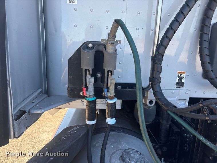 image for item FG2693 2018 Kenworth T680 semi truck