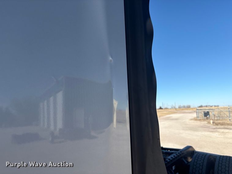 image for item FG2693 2018 Kenworth T680 semi truck