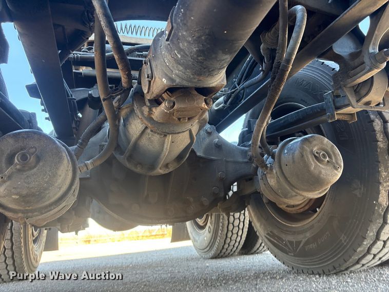 image for item FG2693 2018 Kenworth T680 semi truck