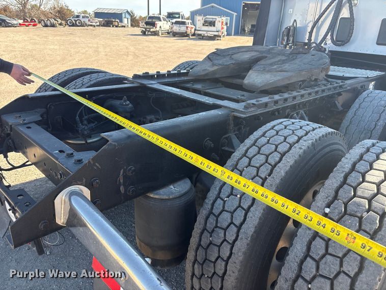 image for item FG2693 2018 Kenworth T680 semi truck